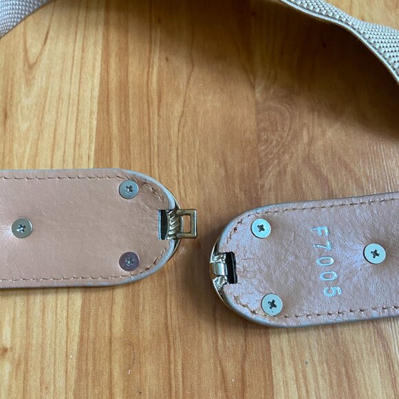 Elastic Stretch Belt Beige/Tan textured with Gold Art Deco inspired hardware - Picture 6 of 8